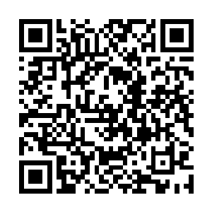 用尽全身所有的力气抱紧面前这个她爱到骨子里的男人二维码生成