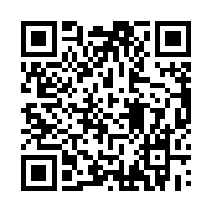 用着那并不强壮的身躯顶着掉落下来的巨石二维码生成