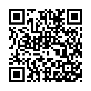 用衣袖开始给谢老夫人擦拭口鼻的血二维码生成