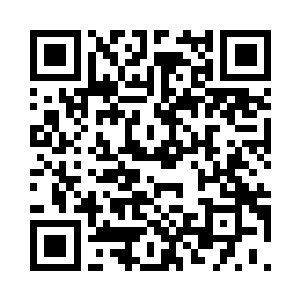 用高耸娇挺的胸部紧紧挤压他的后背二维码生成