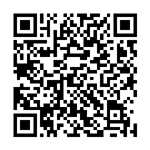 由于事先让红荆会的人帮忙把自己的宝马车一并跟随着开来二维码生成