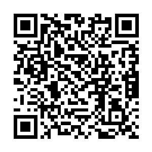 由于他的两名结发夫妻黄鸾与幽月二人也是闭关未出二维码生成