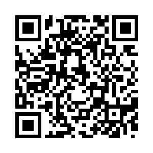 由火狐皮毛制成的披风在风中招摇起舞二维码生成