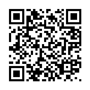 电动车嗖的一下从雅文面前擦了过去二维码生成