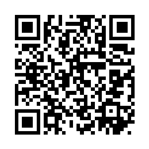 男人那干燥而热的手指直接托起了他的下颚二维码生成