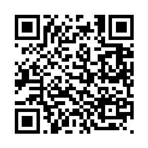 男同事们也不好意思再盯着景语兰看二维码生成