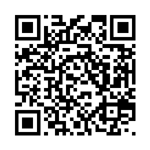 男子用低沉的语气说道――我是小丑二维码生成