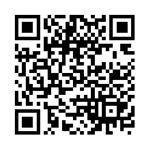 男生们都从黑漆漆的寝室里走出来二维码生成