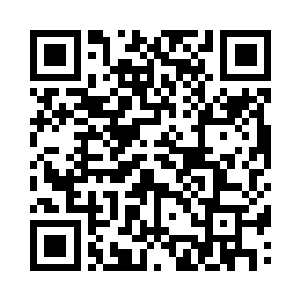 画着眼线的吸血鬼低吼间就要将我开膛破肚二维码生成