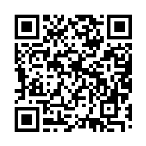 留在原地捧着毛料的助手突然石化了二维码生成