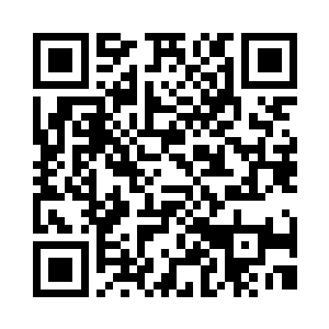 略带不屑的看了眼前一脸苦逼样的宋光涛二维码生成