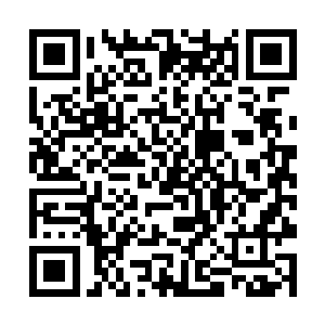 疯狂的仿佛面前的人下一刻就要再次消失在他的身边二维码生成