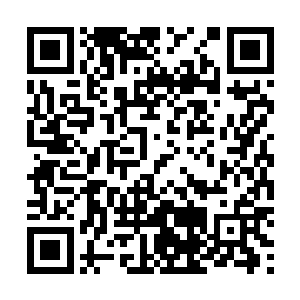 病房楼下围观的众人将顶楼上发生的一切都看的清清楚楚二维码生成