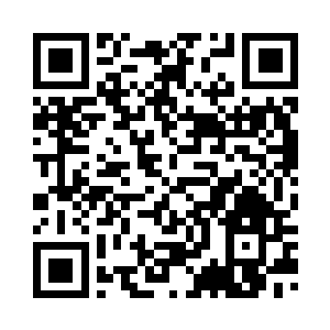 痴迷的看着南宫流云那完美的侧脸二维码生成