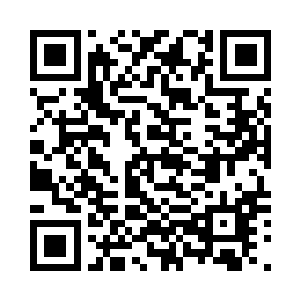 白伊伊起来之后看到桌上的爱心早餐二维码生成