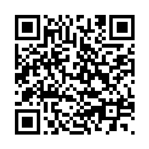 白墙红瓦上随处可以看到刺眼的血迹二维码生成
