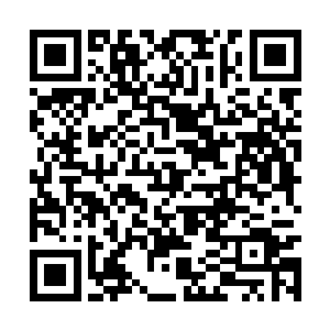 白妈妈看玉熙将水倒进鸡蛋里搅浑后就准备放锅里二维码生成