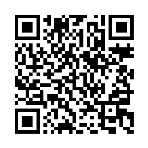 白开心知道现在再赶到机库去阻止已经来不及二维码生成