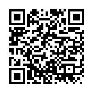 白月夜和白长林齐齐对白雨柔行礼二维码生成