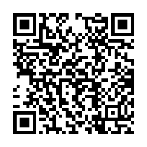 白色月牙在的时候淘宝拳不敢明目张胆地忤逆教练二维码生成