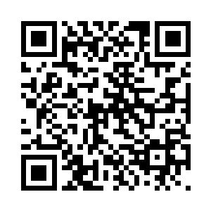 白芷璃一个人慢慢悠悠的走在山路上二维码生成