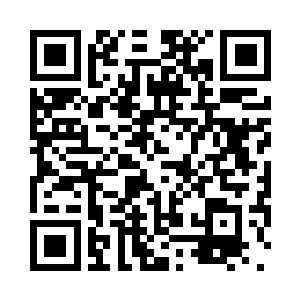 白衣女子唇边勾起一丝完美的笑容二维码生成