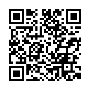 白衣男子立刻回头看向远处脱困时造就的地洞二维码生成