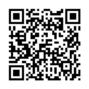 皇甫耀阳小心地将小家伙托在手里二维码生成