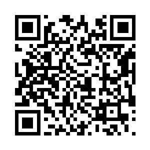 盛隆老俩口和盛康夫妇也是满脸的自豪二维码生成