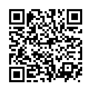 目光在她的大腿和胸部狠狠地来回扫了好几眼二维码生成