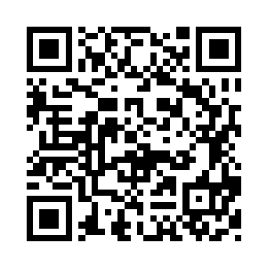 目光微寒的盯着身侧的一片杂草丛林中二维码生成