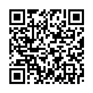 目光深沉地看着青衣老汉推门而入二维码生成