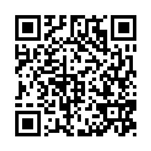 目光落在洒满落日的余辉的崖峰密林上二维码生成