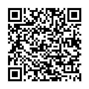 目前整个时尚潮流更加倾向于西装下摆遮挡住臀部二维码生成