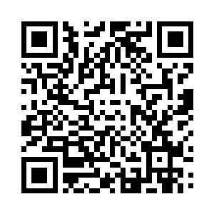 目视前方的她也就没看见湛天丞脸上的异样二维码生成