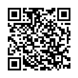 盯住了一条较为素淡的黑格子围巾二维码生成