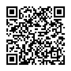 盯着慕姑娘玉足看的陆少感受到了头顶炽热的目光二维码生成