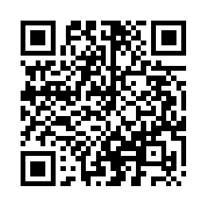 直到跑到一处小山坡才算是停了下来二维码生成