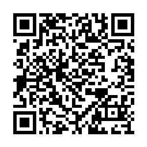 直到suv停靠在了购物商场旁的一家地下停车库里二维码生成