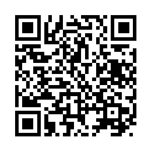 直勾勾地盯着悬浮在半空中的那杆银色长枪二维码生成