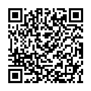 直接让飞舟悬停在张家老宅上面百米多高的空中二维码生成