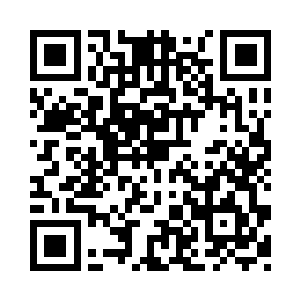 直接迎上了废柴叔所穿人字拖的鞋底二维码生成