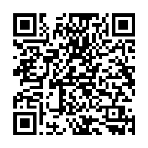 眉宇间透着与生俱来王者的霸气和一股深入人心的凉薄气息二维码生成