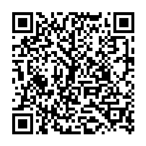 眉心似一点金斑浮现玄黄光芒缓缓溢出衬托得仿佛降世之神八音不侵二维码生成