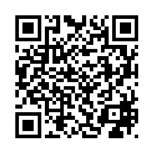 眉眼间的野性气息配上爽朗的笑容二维码生成