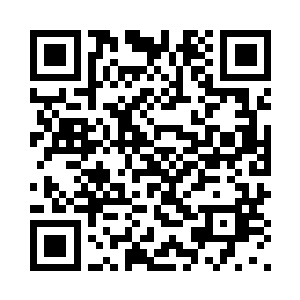 看他的穿着就不是什么富有的人啊二维码生成