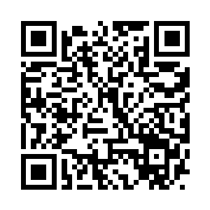 看到儿子很仔细的在观察着里面的情况二维码生成