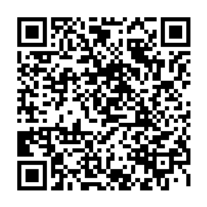 看到和老头子下棋的正是在龙海顶撞自己并威胁自己的那个叫欧阳志远的小白脸二维码生成