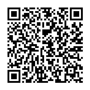 看到夜未央和赵默雪已经踏着无处人的脑袋和肩膀朝着我们这边跃来二维码生成