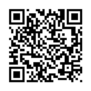 看到小家伙鄙视的小眼神睨着自己二维码生成